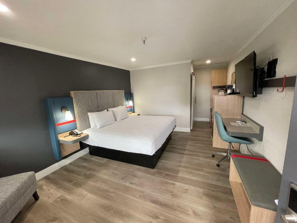 The Midtowner Hotel, SureStay Collection by Best Western Main image
